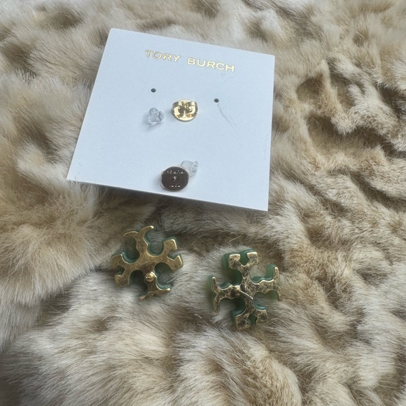 Tory Burch Green Logo Stud Earrings - Picture 11 of 12